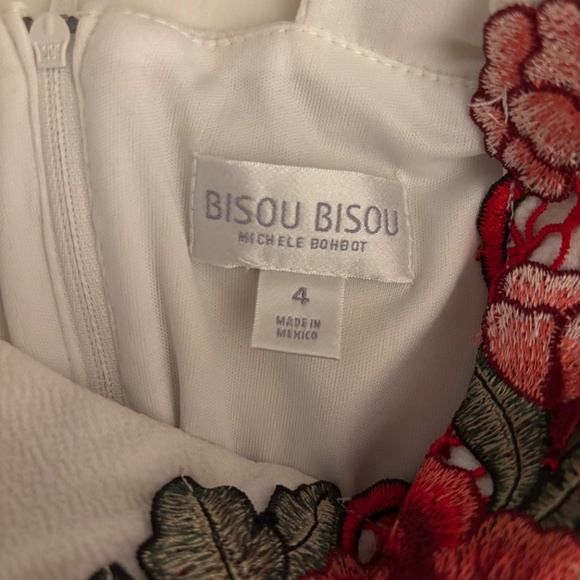 White Dress with Red Floral Accents - Picture 3 of 3